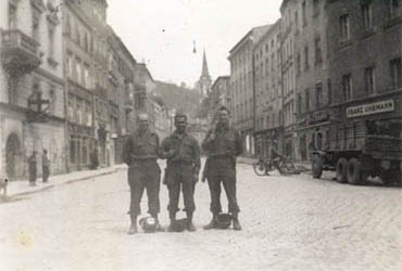 [GIs in Passau, Germany in 1945: U.S. 65th Infantry Division]