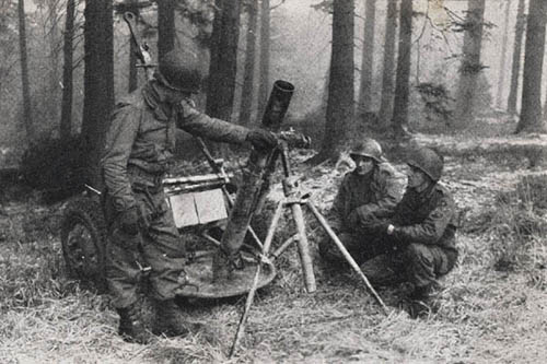 Captured German 120-mm Mortar; 12cm GrW 42