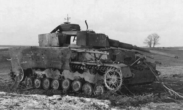 Late Panzer IV Ausf. J with Mesh Schurzen (Drahtgeflecht Schürzen)