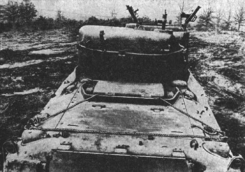Arrangement of ropes on medium tank M4A1.