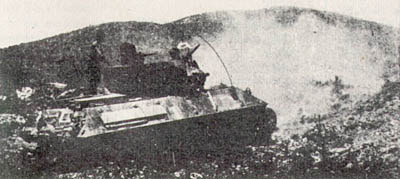 [French M10: A French crew from an Algerian division fires its M10 against Castleforte in May]