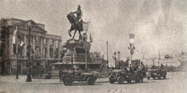 [35th Infantry: jeeps in French square]