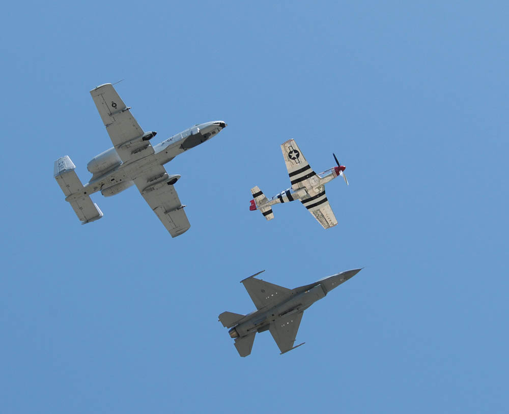 Warbirds Trio Formation: P-51 Mustang, A-10 Thunderbolt II, and F-16 Falcon