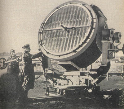 [Figure 13. 150-cm (60-inch) standard searchlight.]