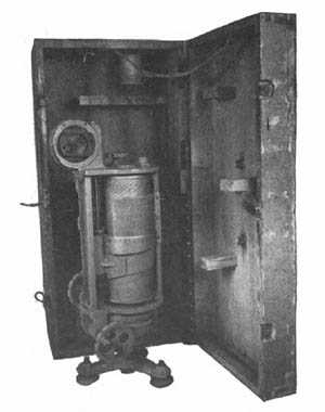 [Figure 310. Target speed and course angle calculator with carrying box.]