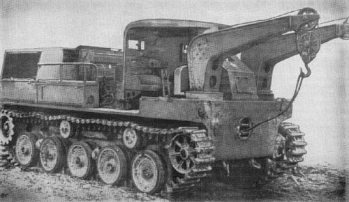 Combination Prime Mover and Wrecker - Japanese WWII Tractor