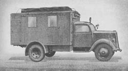 m. Lkw. (o) mit geschl. Einh. Aufbau (Kfz. 305-2): Medium Motor Truck (Closed)