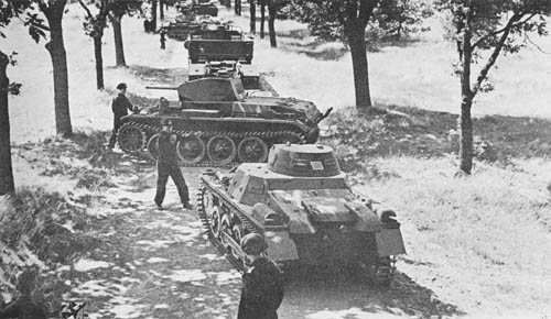 Pz. Kpfw. II Ausf D, E (Sd. Kfz. 121): Light Tanks