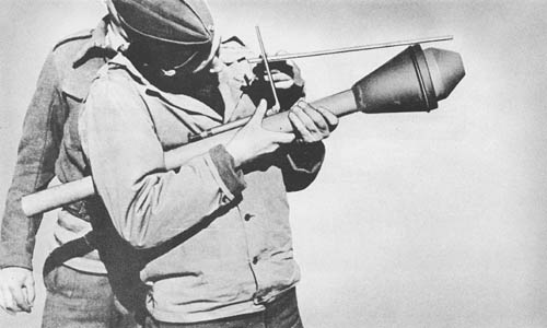 Panzerfaust: Recoilless Antitank Bomb and Launcher