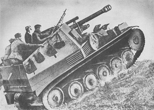 Gw. II (Wespe) für 10.5 cm le. F. H. 18/2 (Sd. Kfz. 124): S.P. Light Howitzer (Wasp)