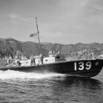 High Speed Launch (HSL 139) of No. 251 Air/Sea Rescue Unit photographed off the coast of Algeria. (Imperial War Museum Photograph.)